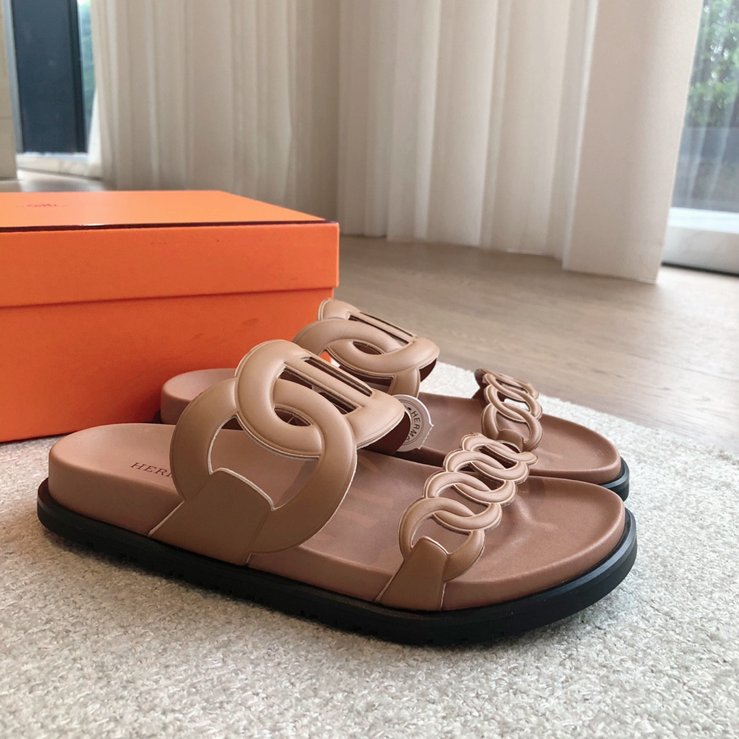 ua H**mes extra sandal