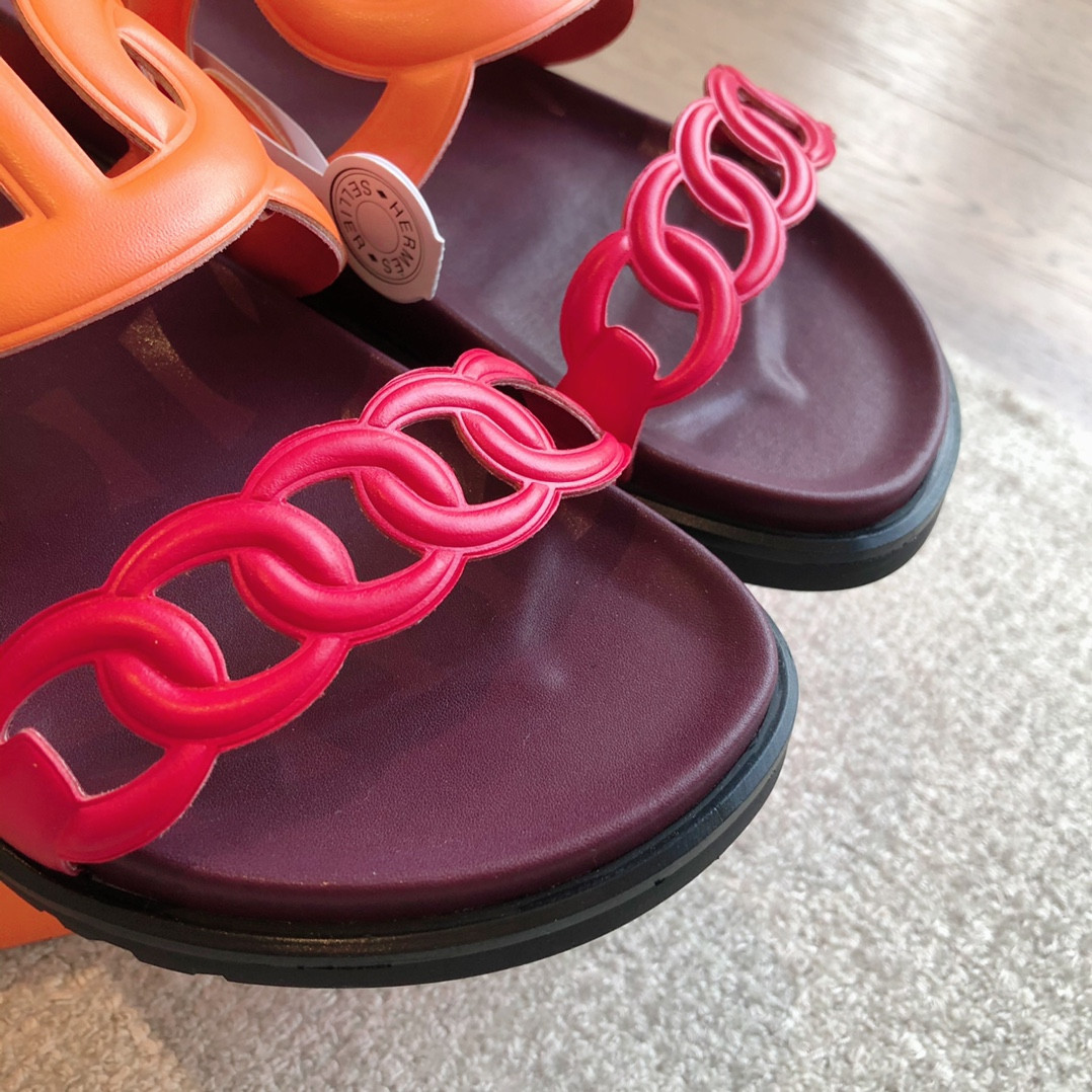 ua H**mes extra sandal