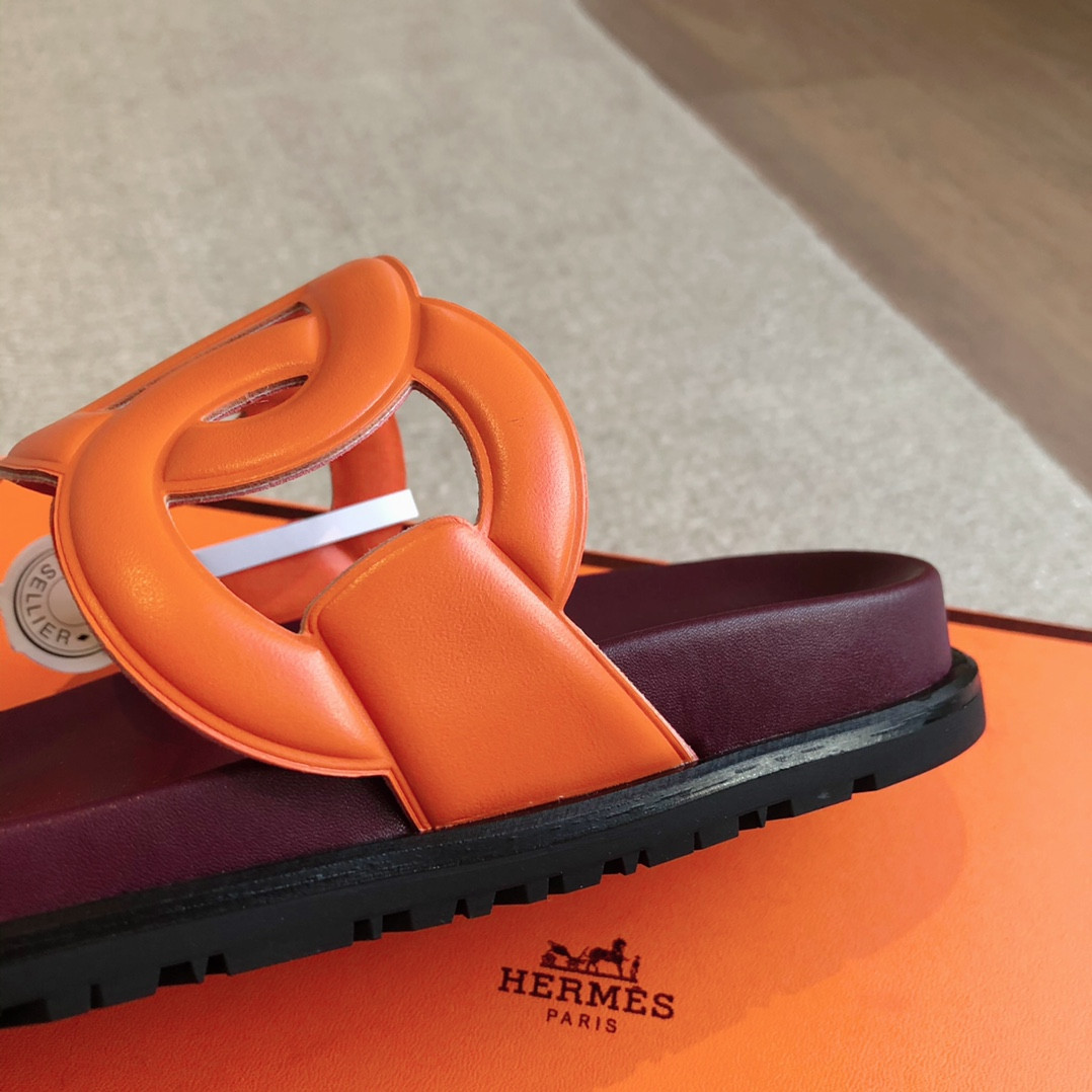 ua H**mes extra sandal