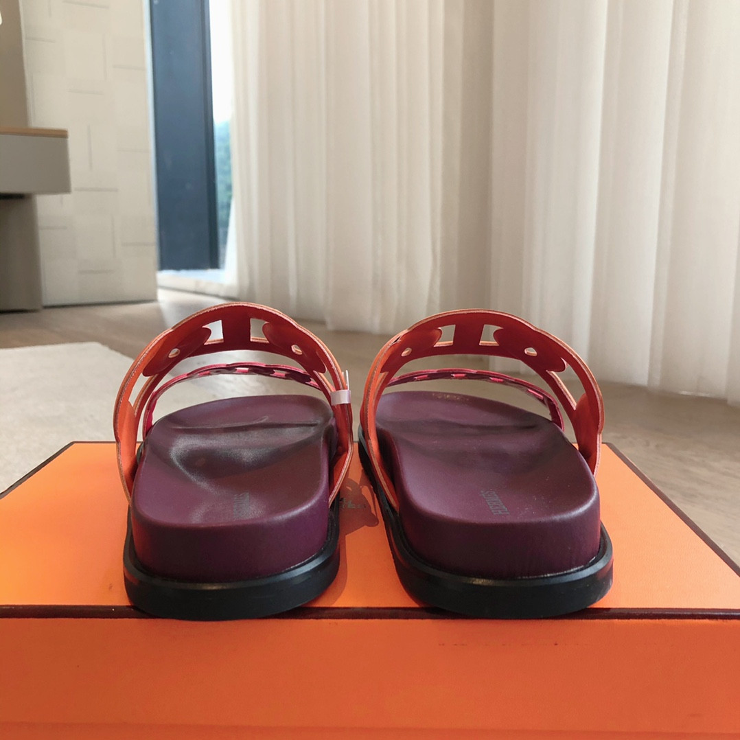 ua H**mes extra sandal