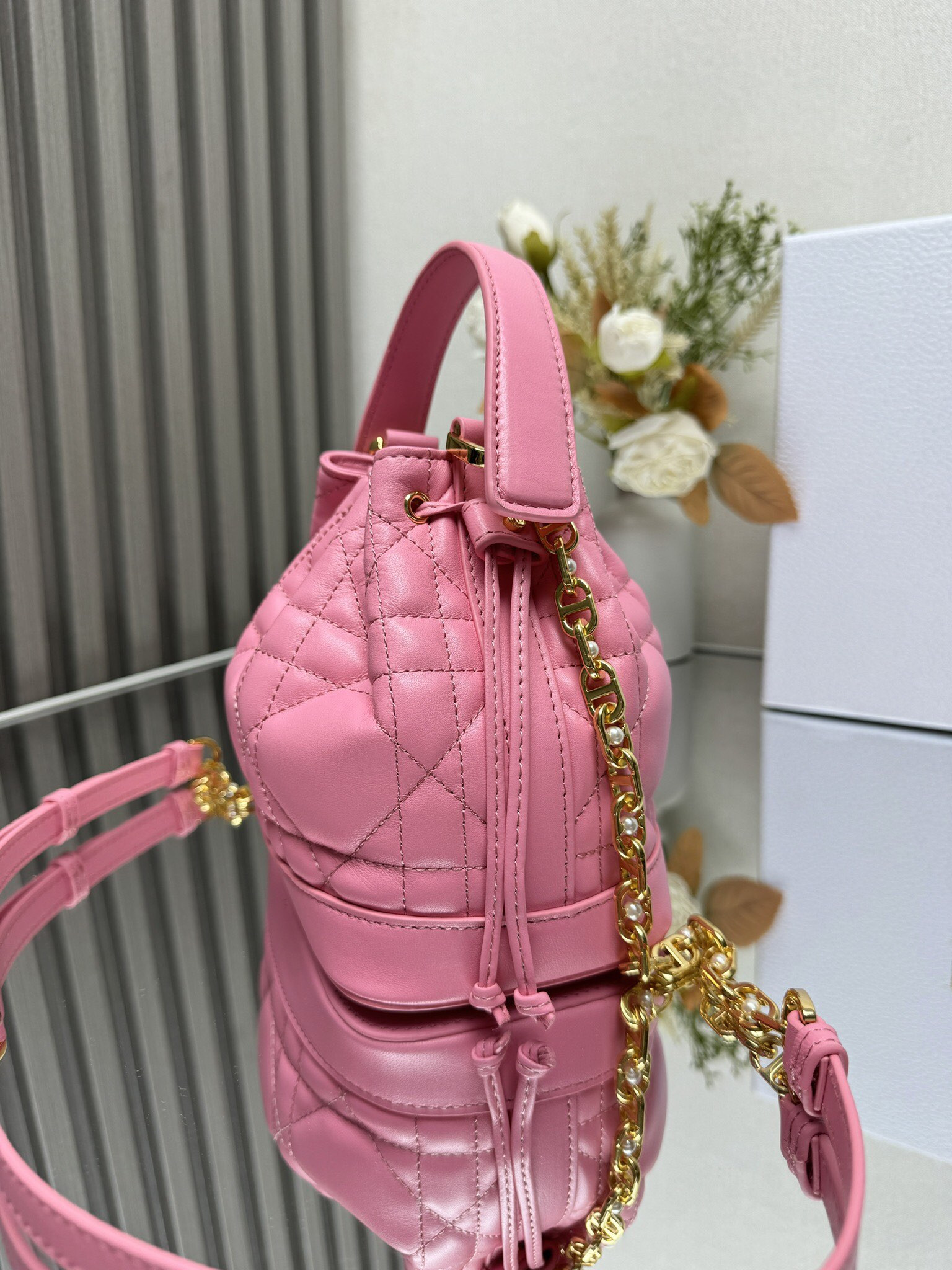 small D*or jolie bucket bag 17 x 16 x 10.5 cm