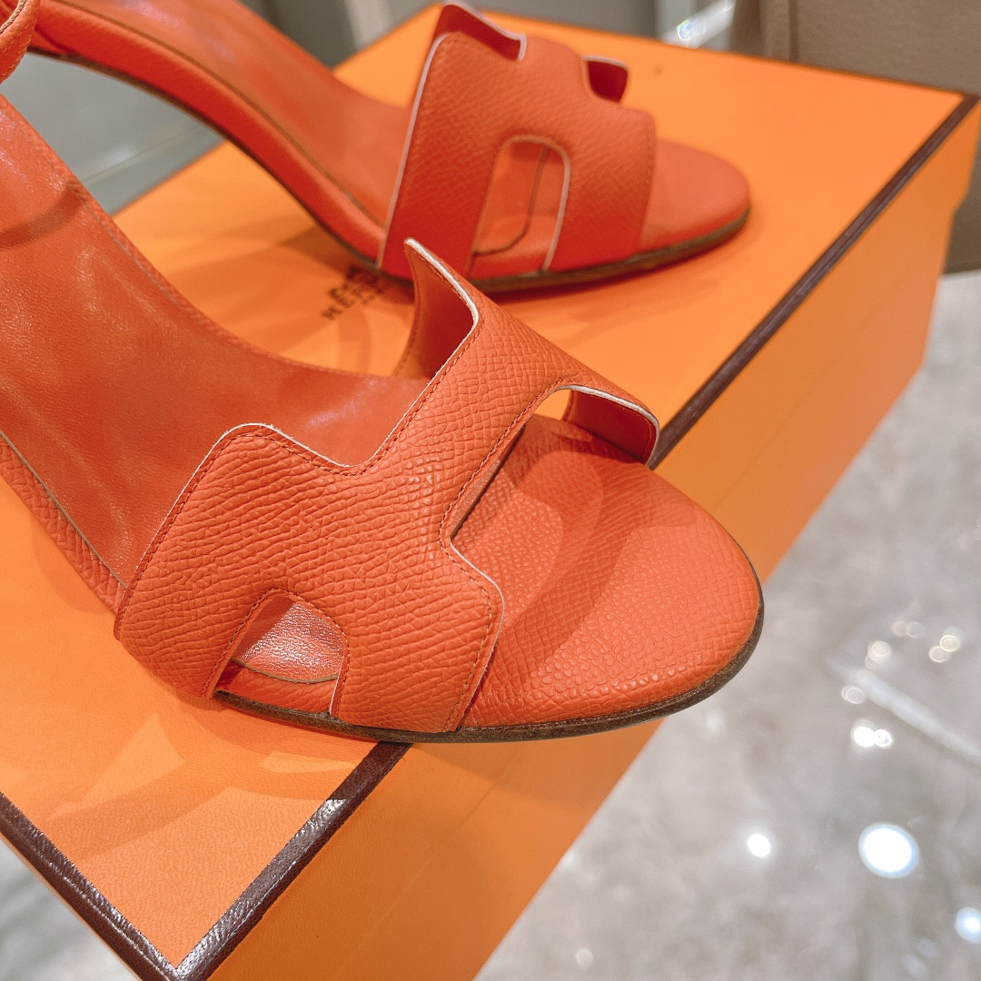 ua H**mes heeled sandal