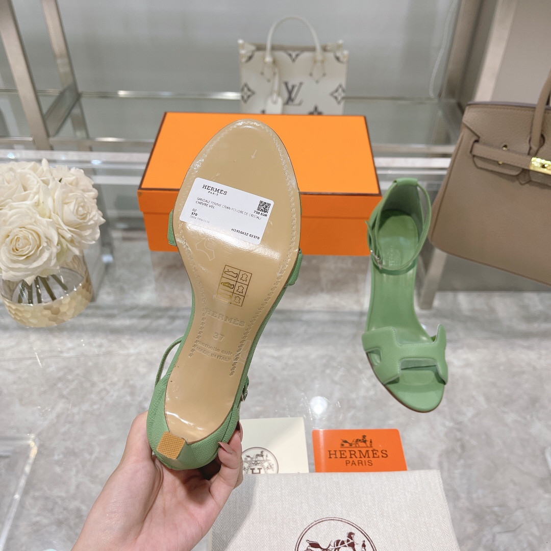 ua H**mes heeled sandal