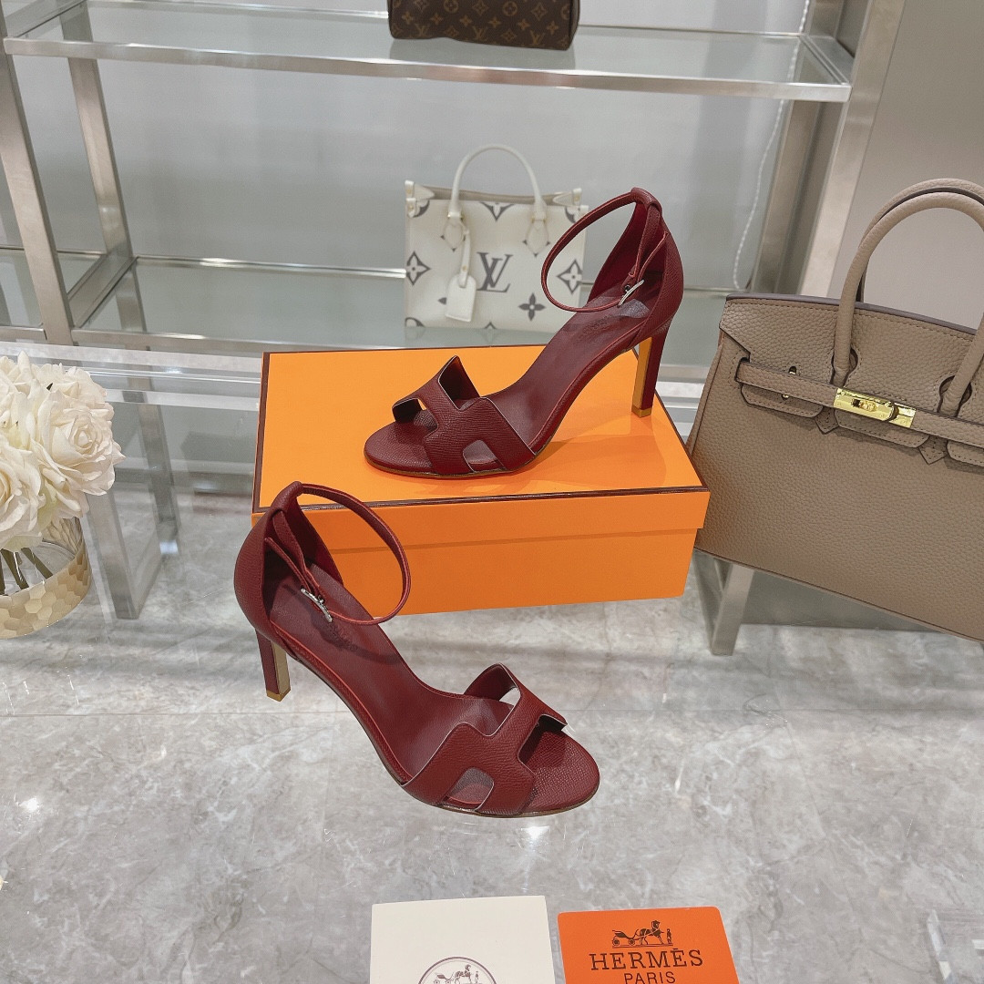 ua H**mes heeled sandal