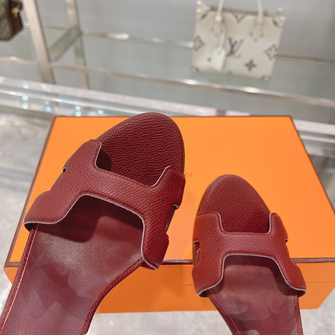 ua H**mes heeled sandal