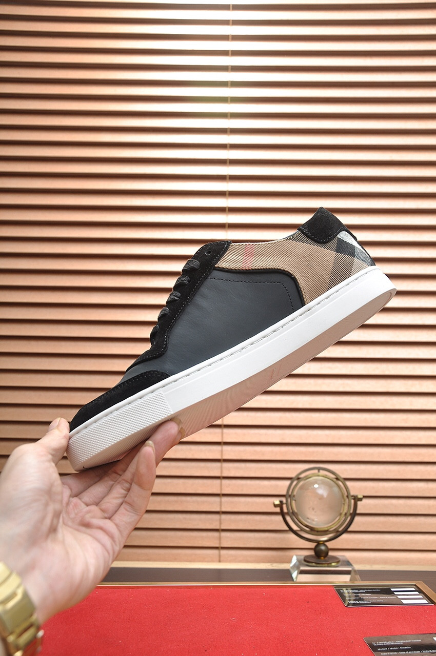 ua B**rry sneakers