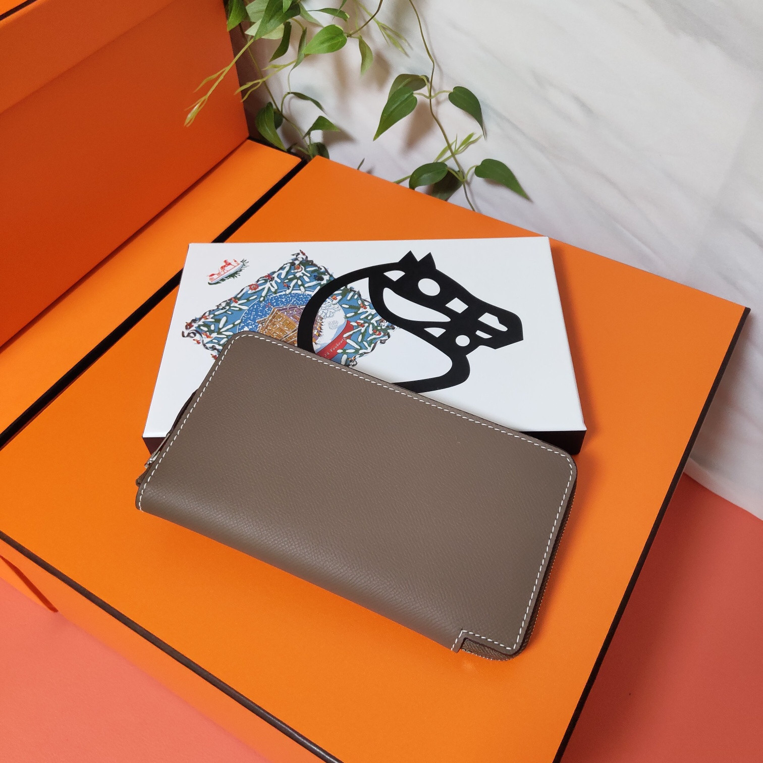 H**mes long wallet 20x11cm