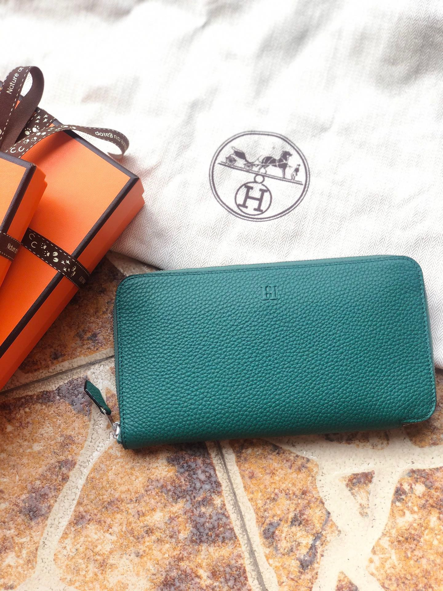 H**mes long wallet 20x11cm