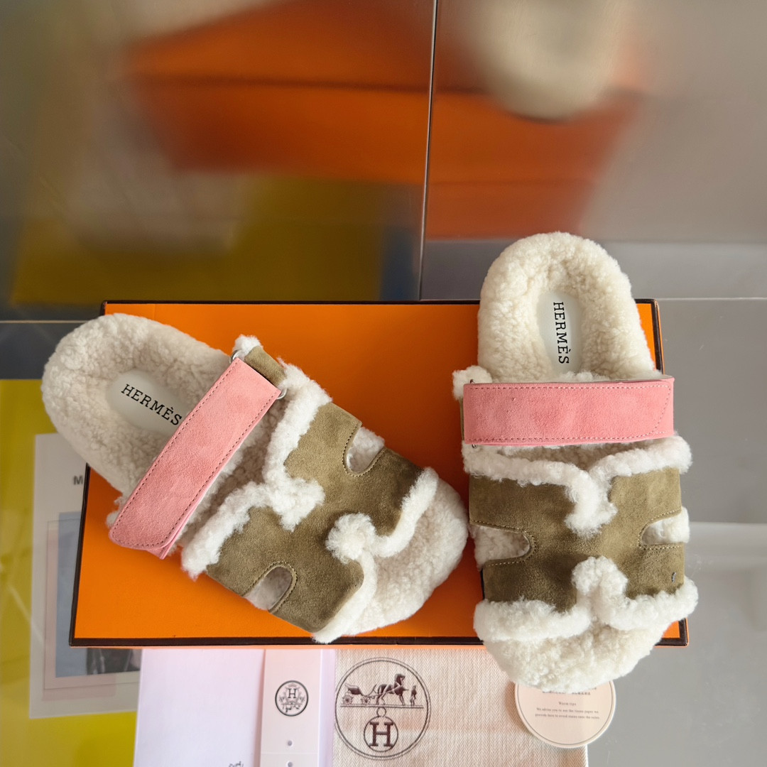 ua H**mes chypre sandal