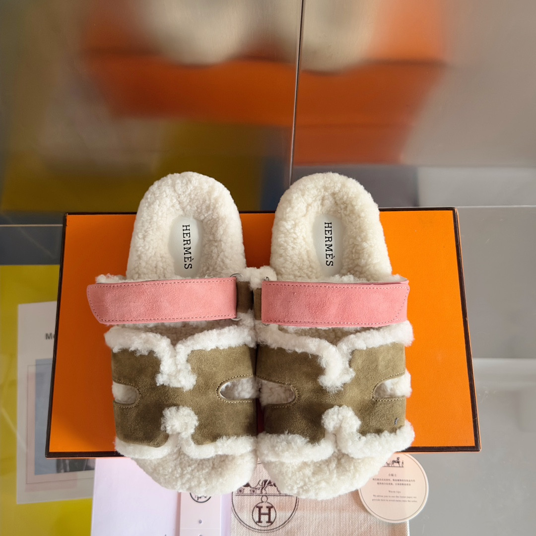 ua H**mes chypre sandal