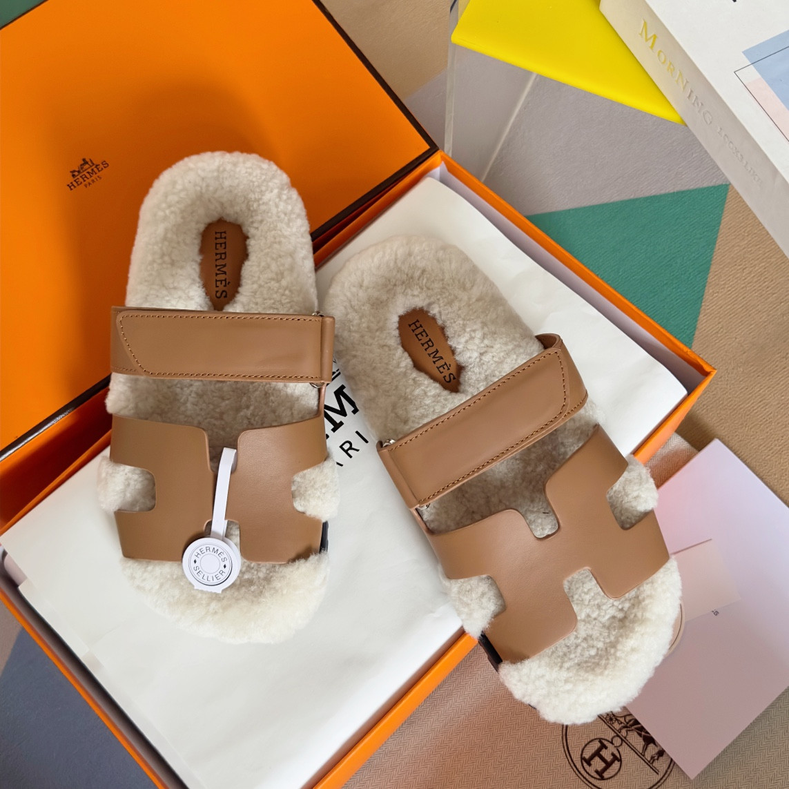ua H**mes chypre sandal