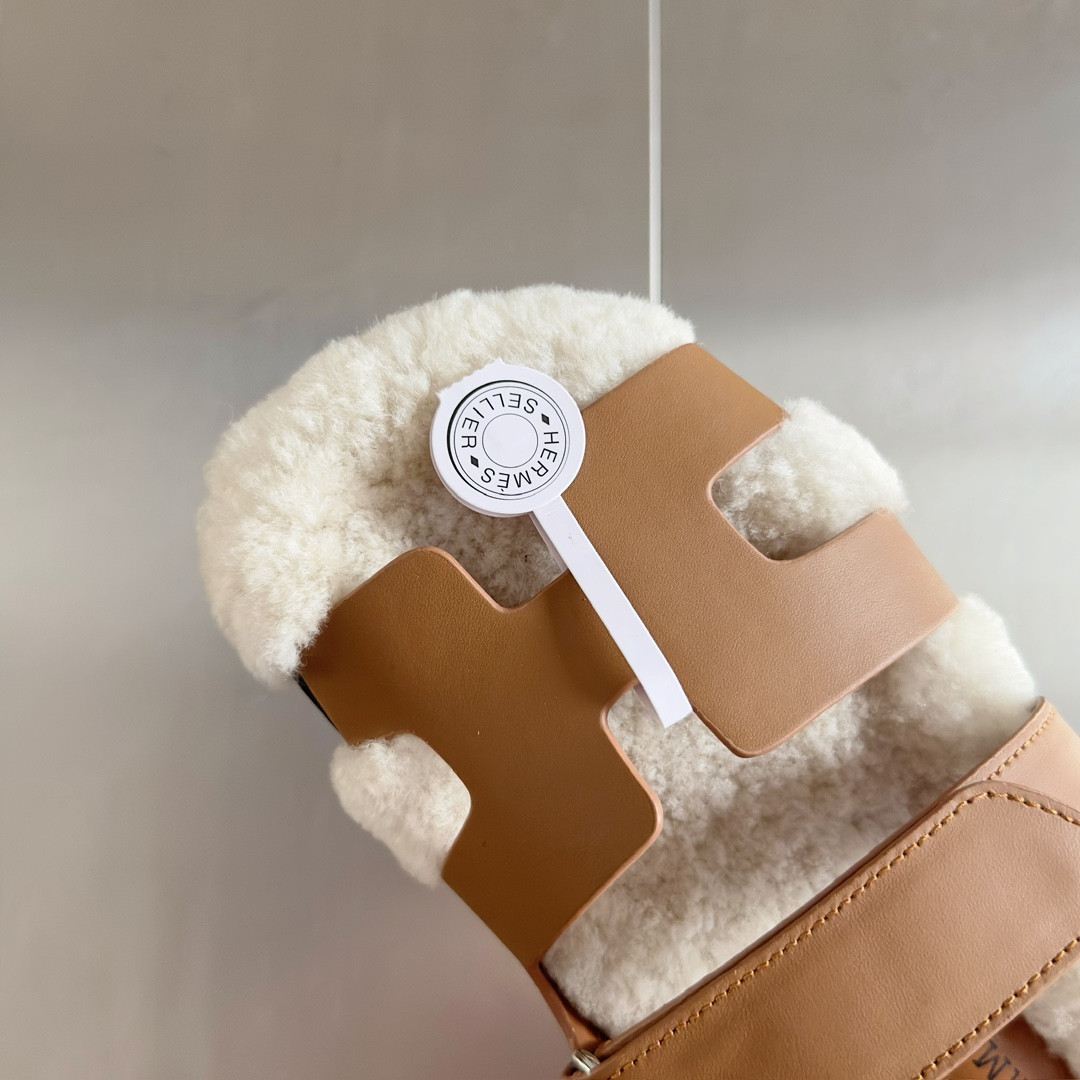 ua H**mes chypre sandal