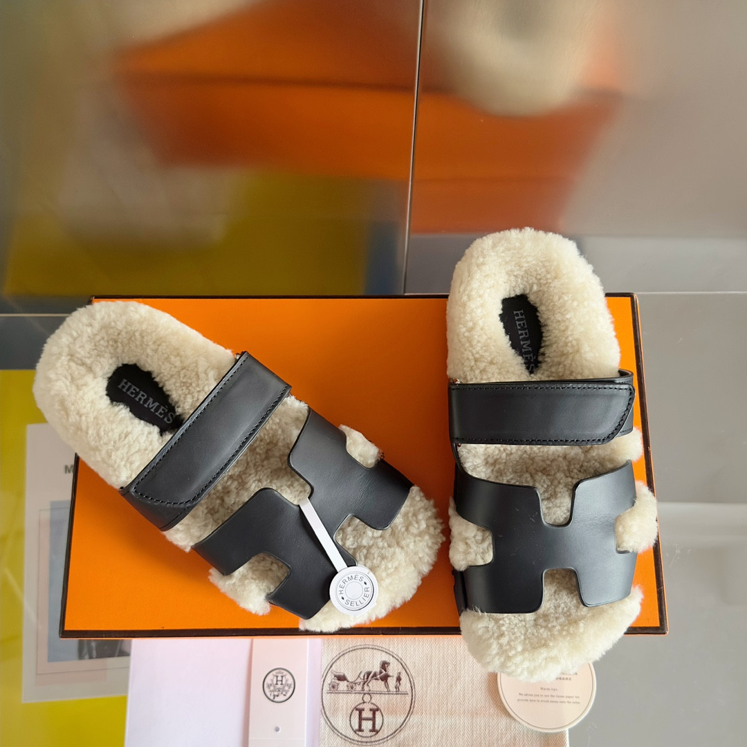 ua H**mes chypre sandal