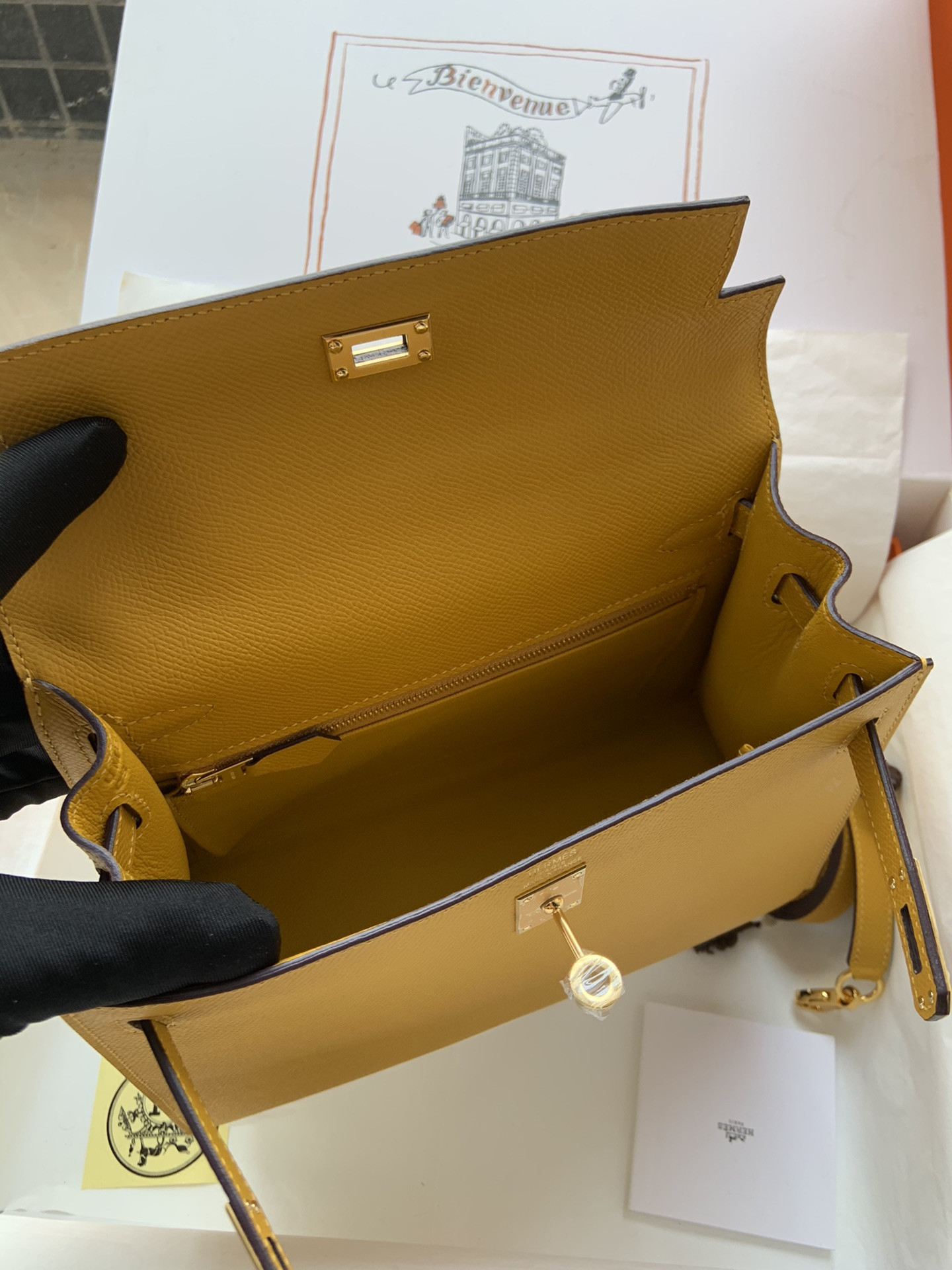 H**mes kelly gold-tone hardware 25 28