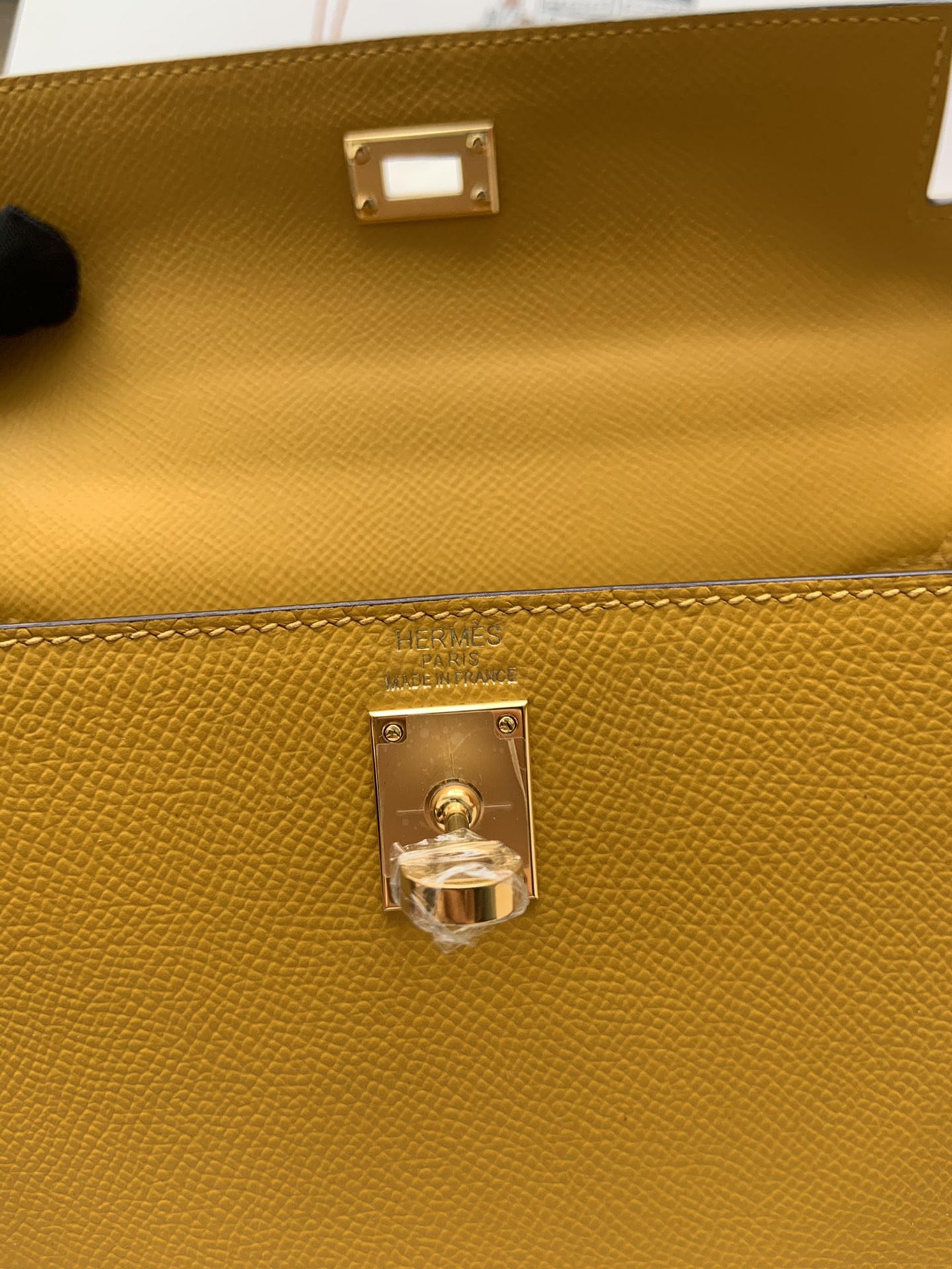 H**mes kelly gold-tone hardware 25 28