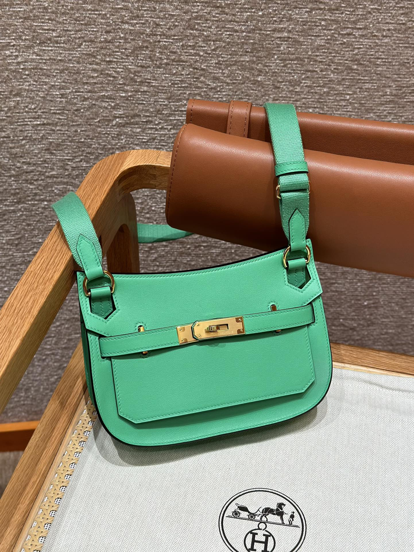 h**mes mini jypsiere 23×17×5cm(cusT0mized, no exchange no return, about 15-20days)