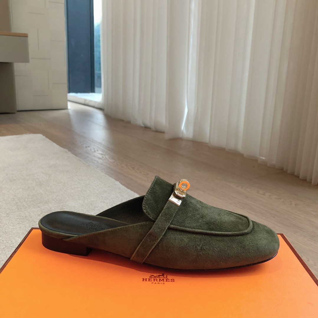 ua H**mes oz mule