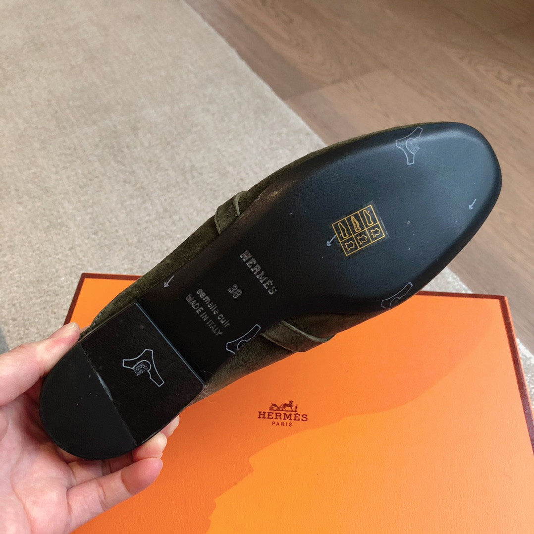 ua H**mes oz mule