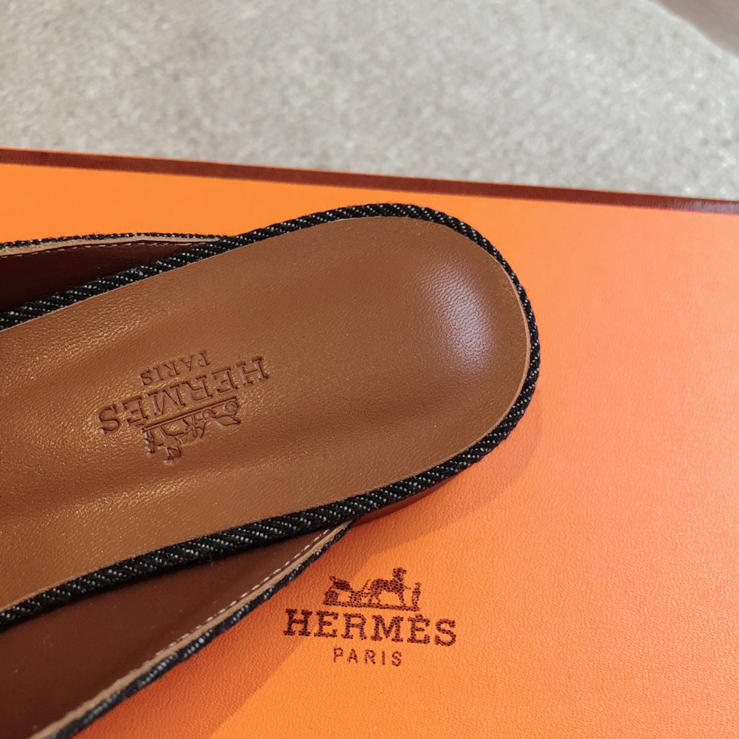 ua H**mes oz mule