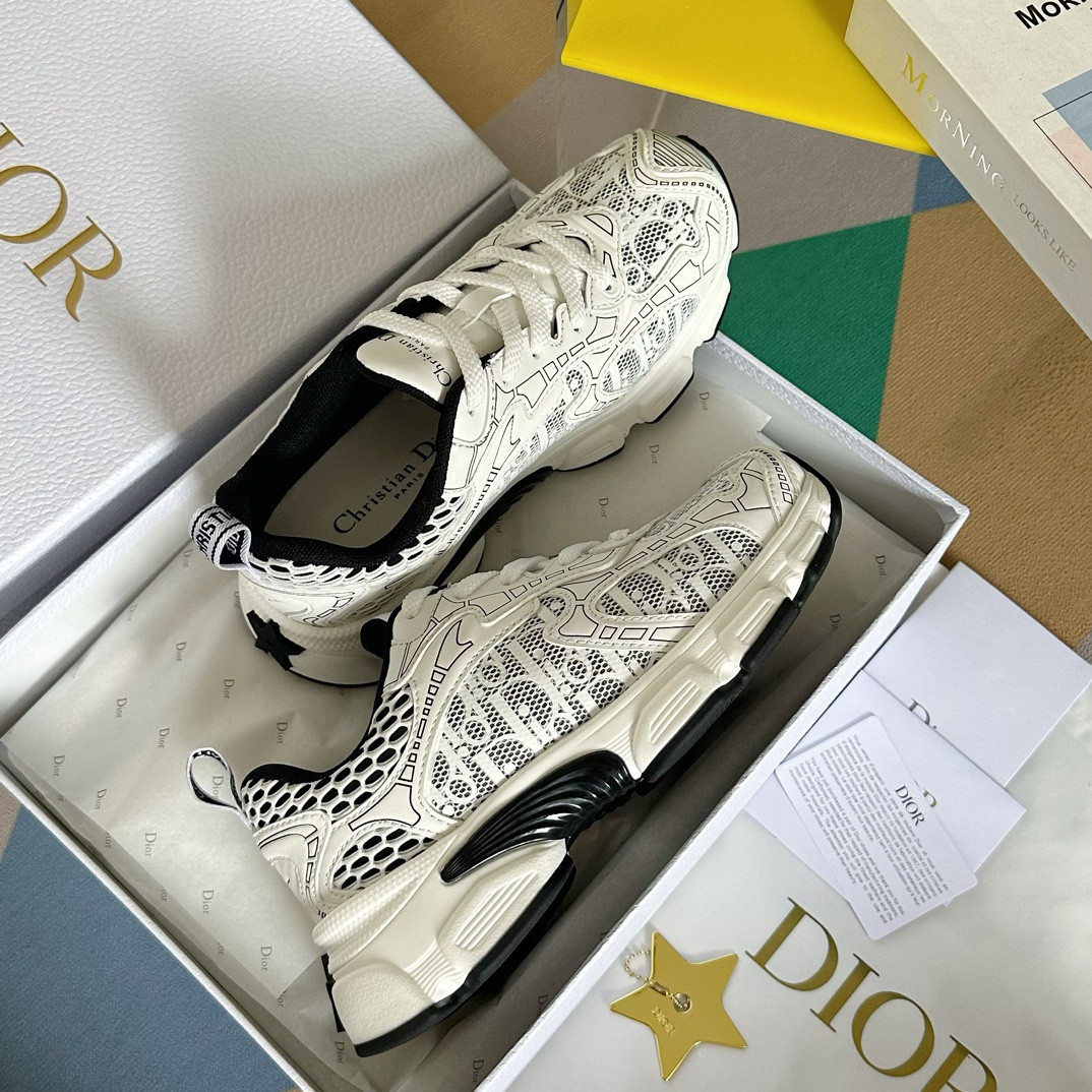 ua D*or vibe sneaker