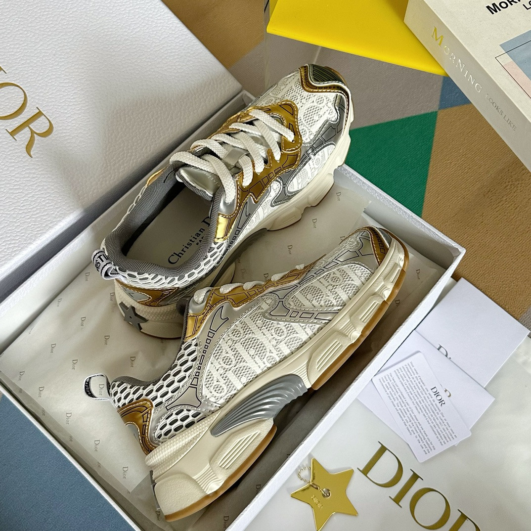 ua D*or vibe sneaker