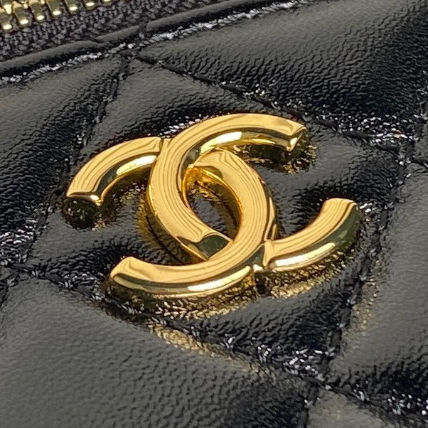 Ch*el clutch with chain 9.5x 17x 8cm