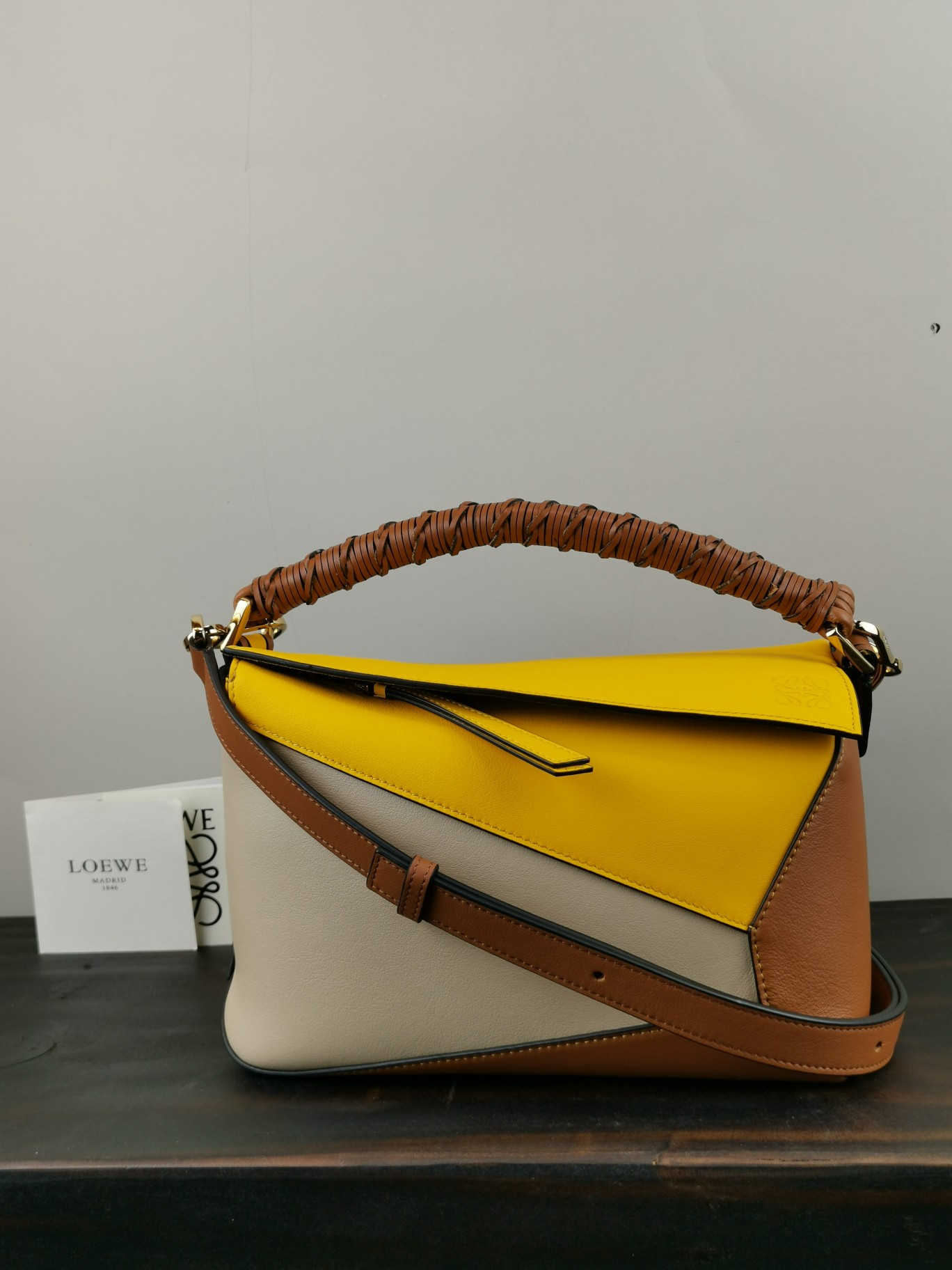 L0ew* small puzzle bag in classic calfskin 24x10.5x16.5cm