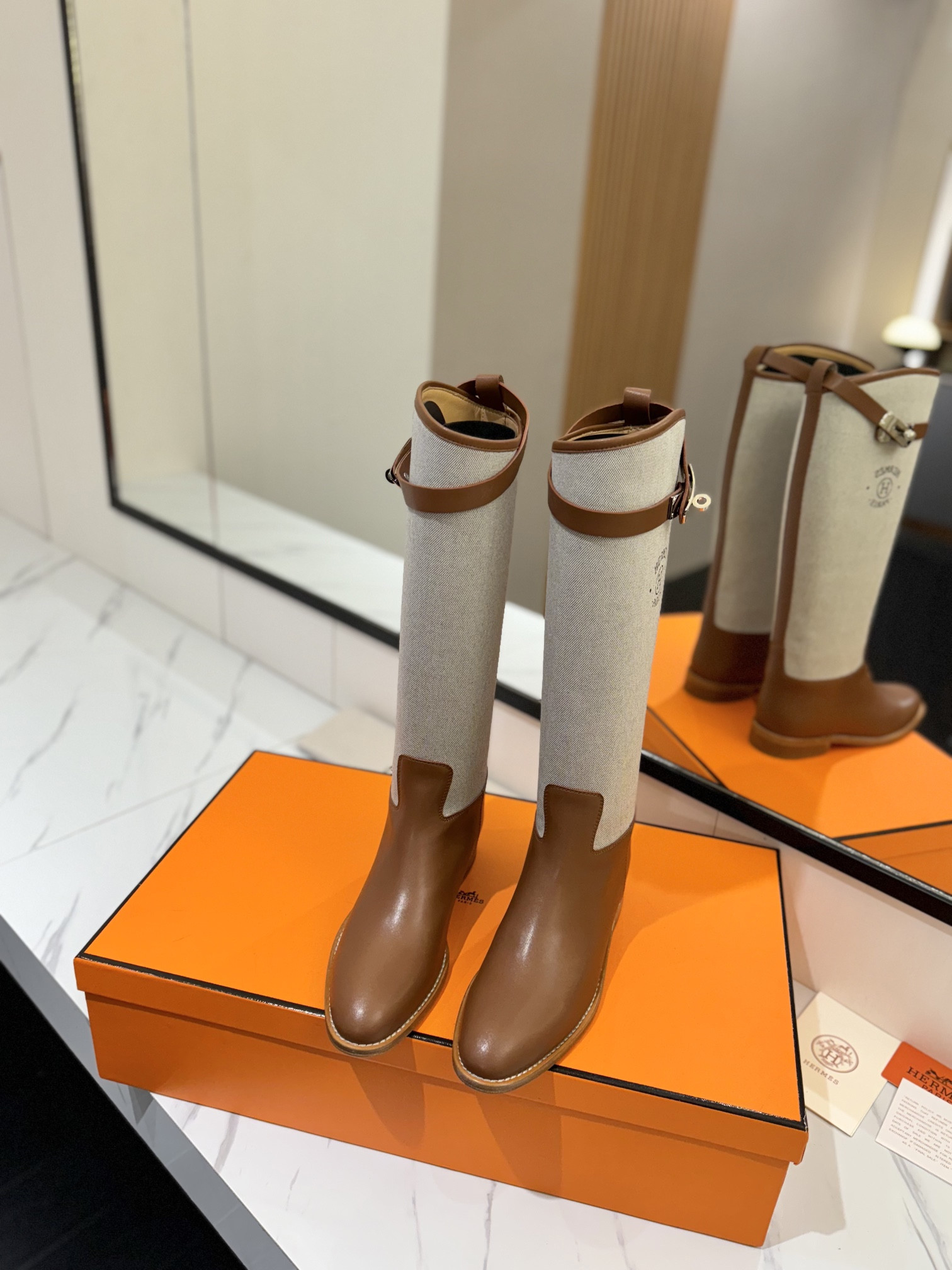ua H**mes jumping boots