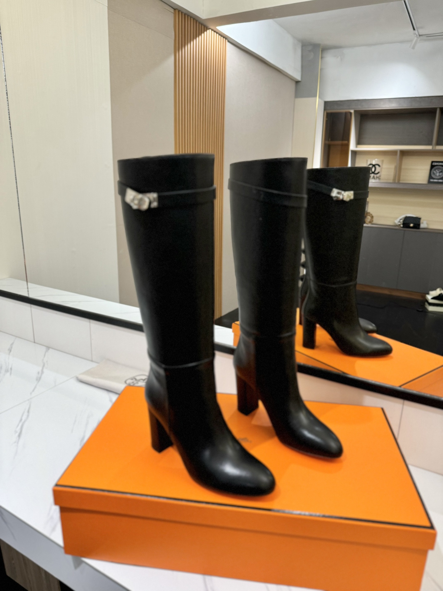 ua H**mes jumping boots (heel height 8.5cm)