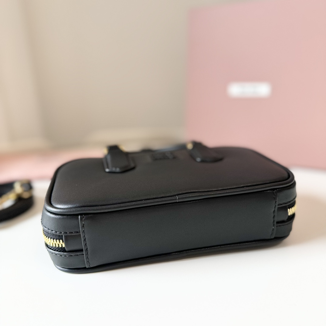 M1v M1v arcadie leather mini-bag 19x10x5cm
