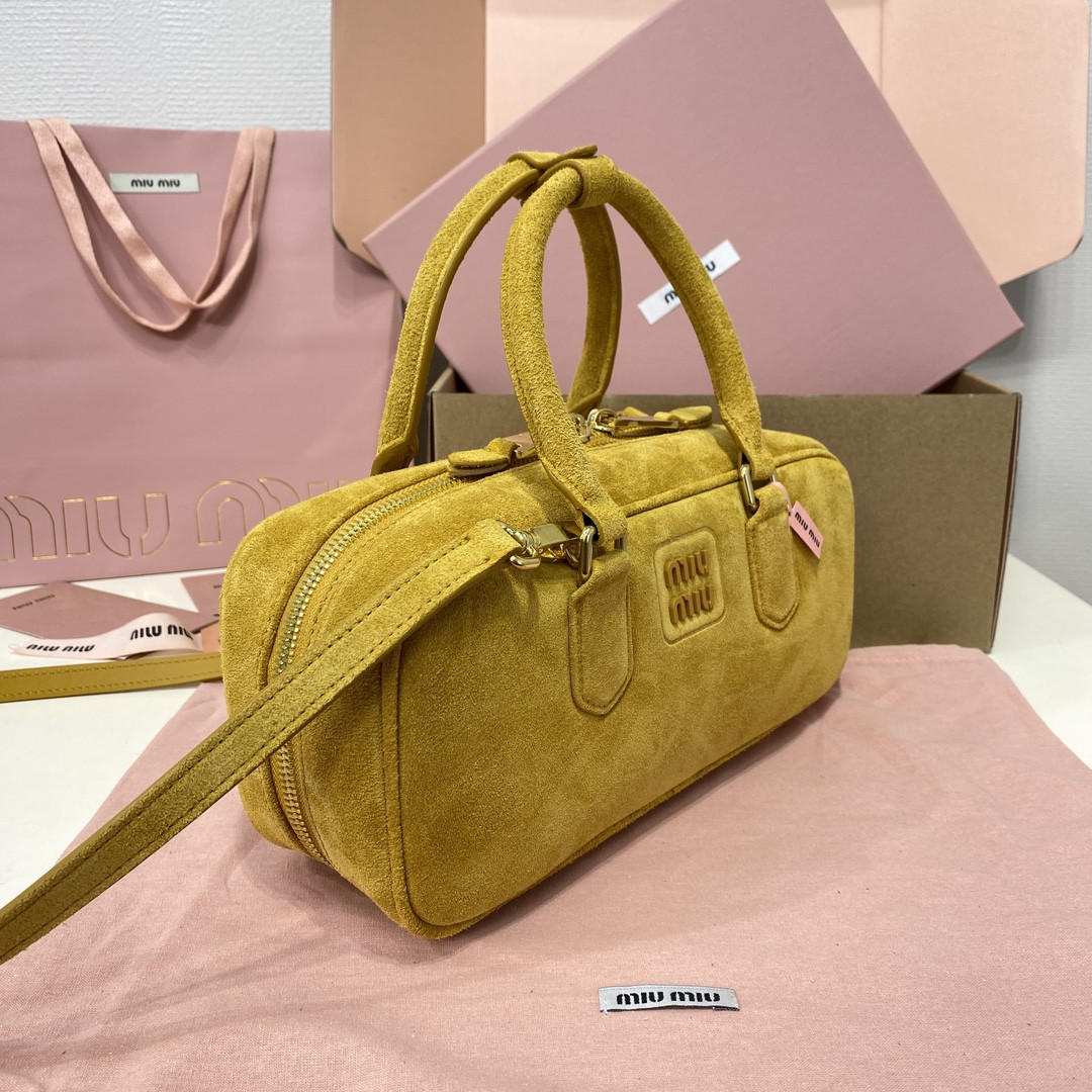 M1v M1v arcadie padded suede top-handle bag 12x27x9cm