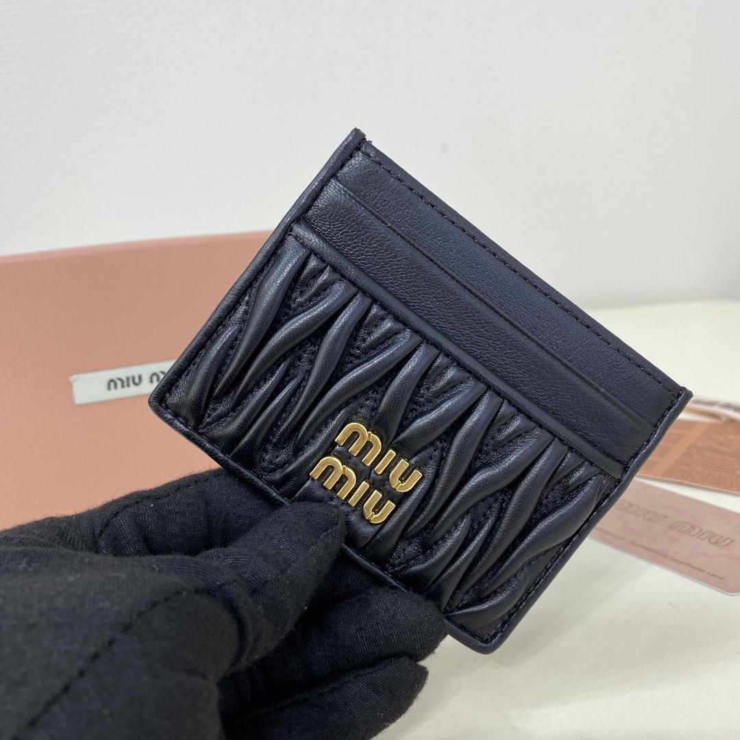 M1v M1v matelassé nappa leather card holder 8x10.5cm