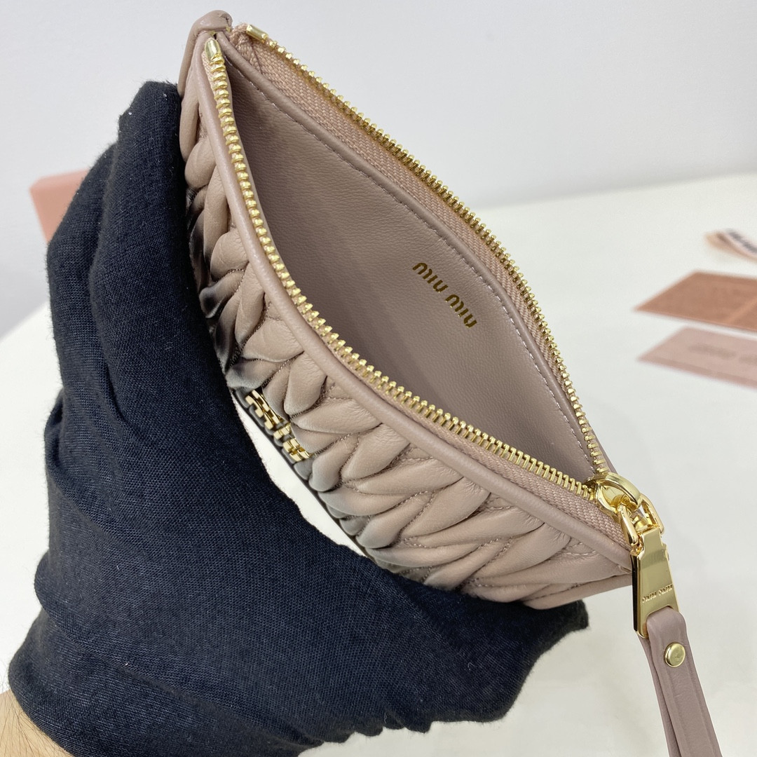 M1v M1v matelassé nappa leather card holder 8x15cm