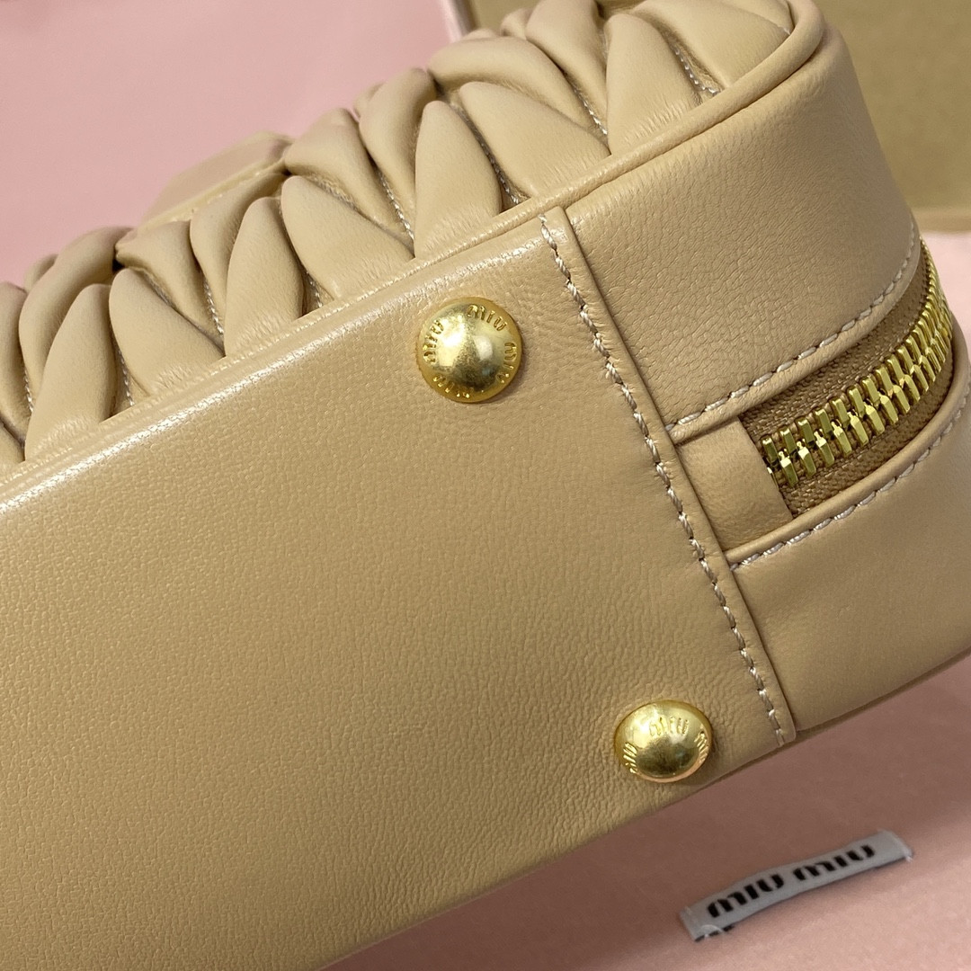 M1v M1v arcadie matelassé nappa leather bag 12x27x9cm