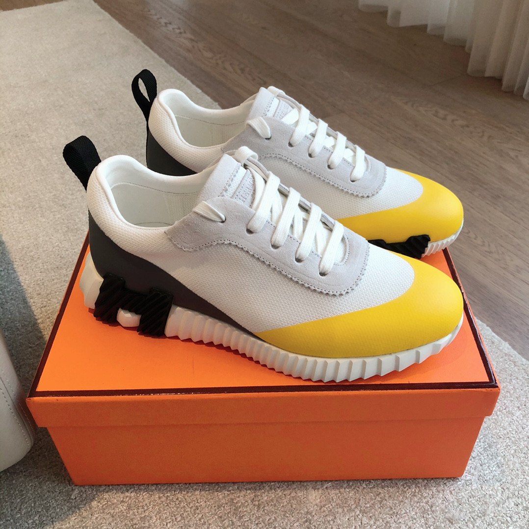 ua H**mes bouncing sneaker