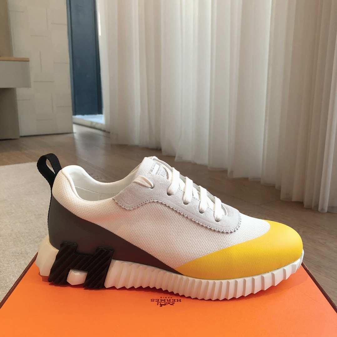 ua H**mes bouncing sneaker