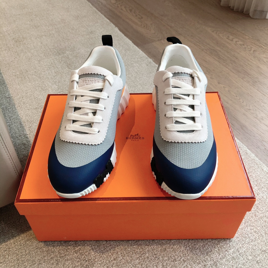 ua H**mes bouncing sneaker