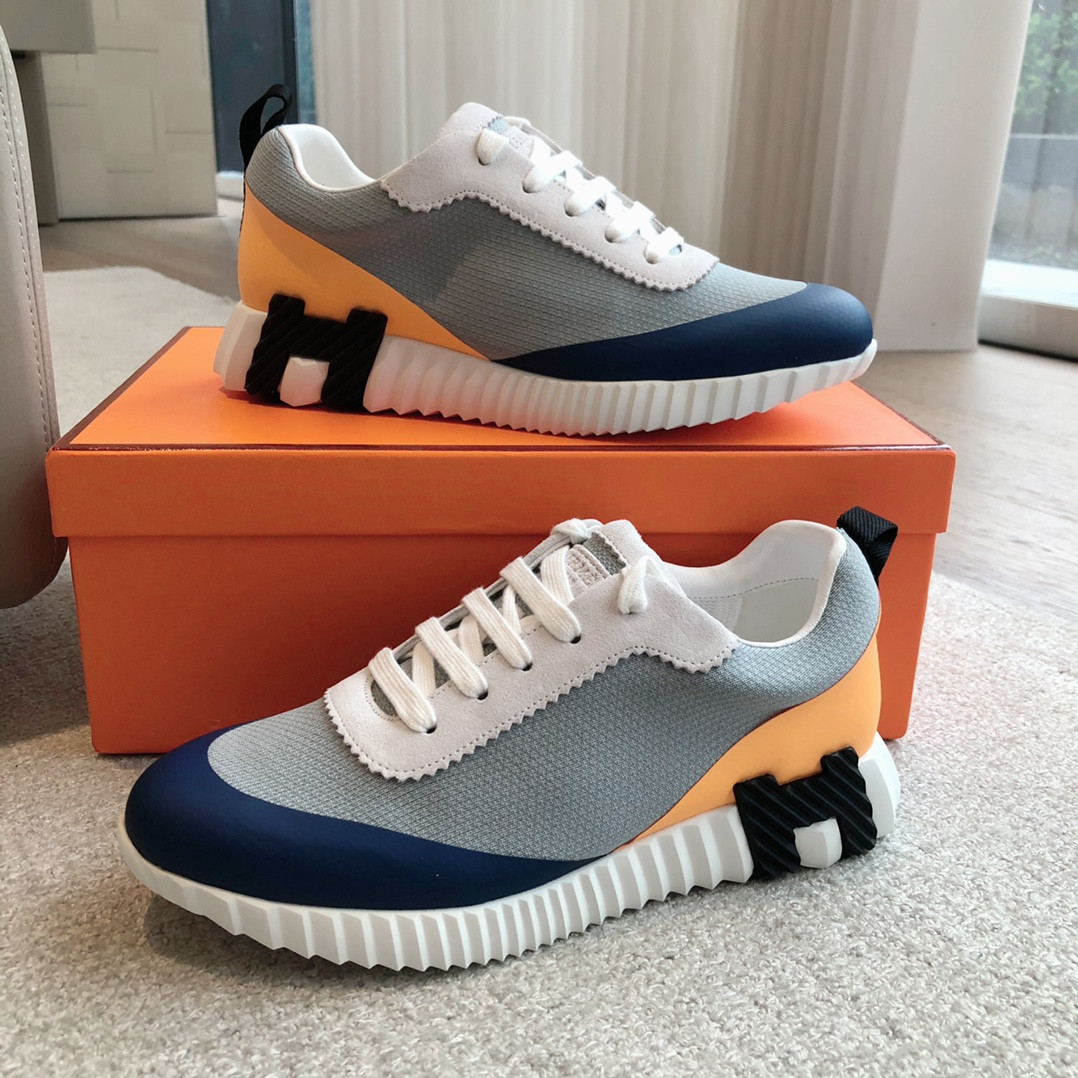 ua H**mes bouncing sneaker