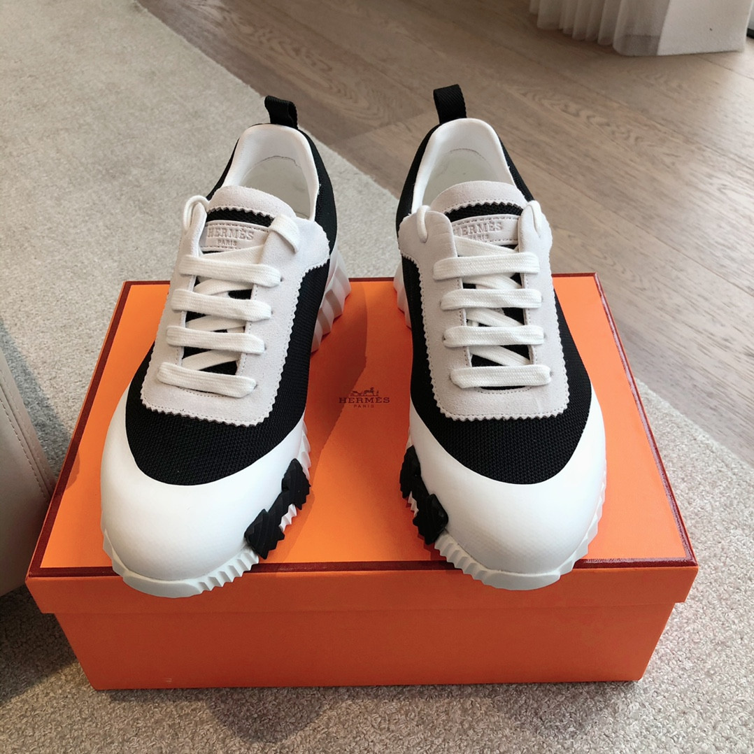 ua H**mes bouncing sneaker