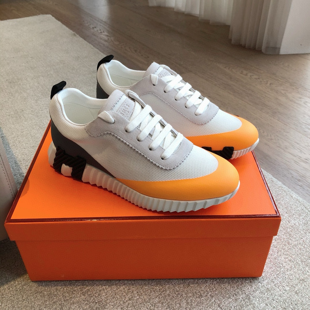 ua H**mes bouncing sneaker