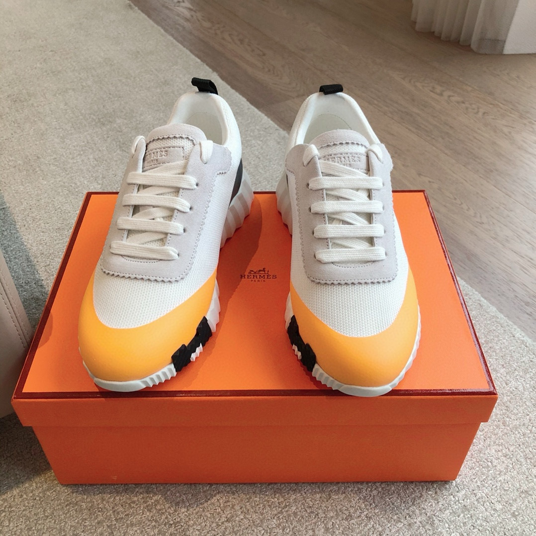 ua H**mes bouncing sneaker