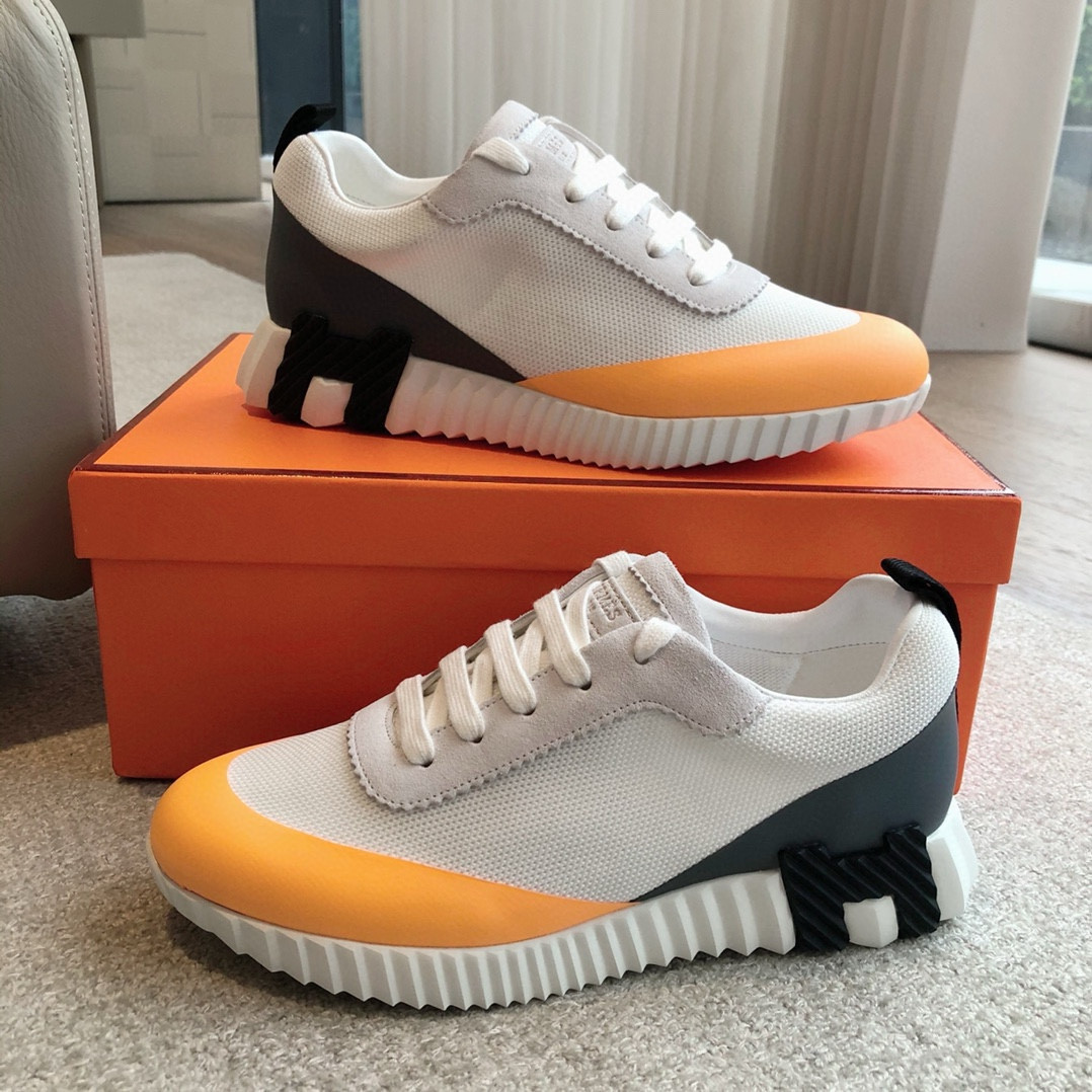 ua H**mes bouncing sneaker