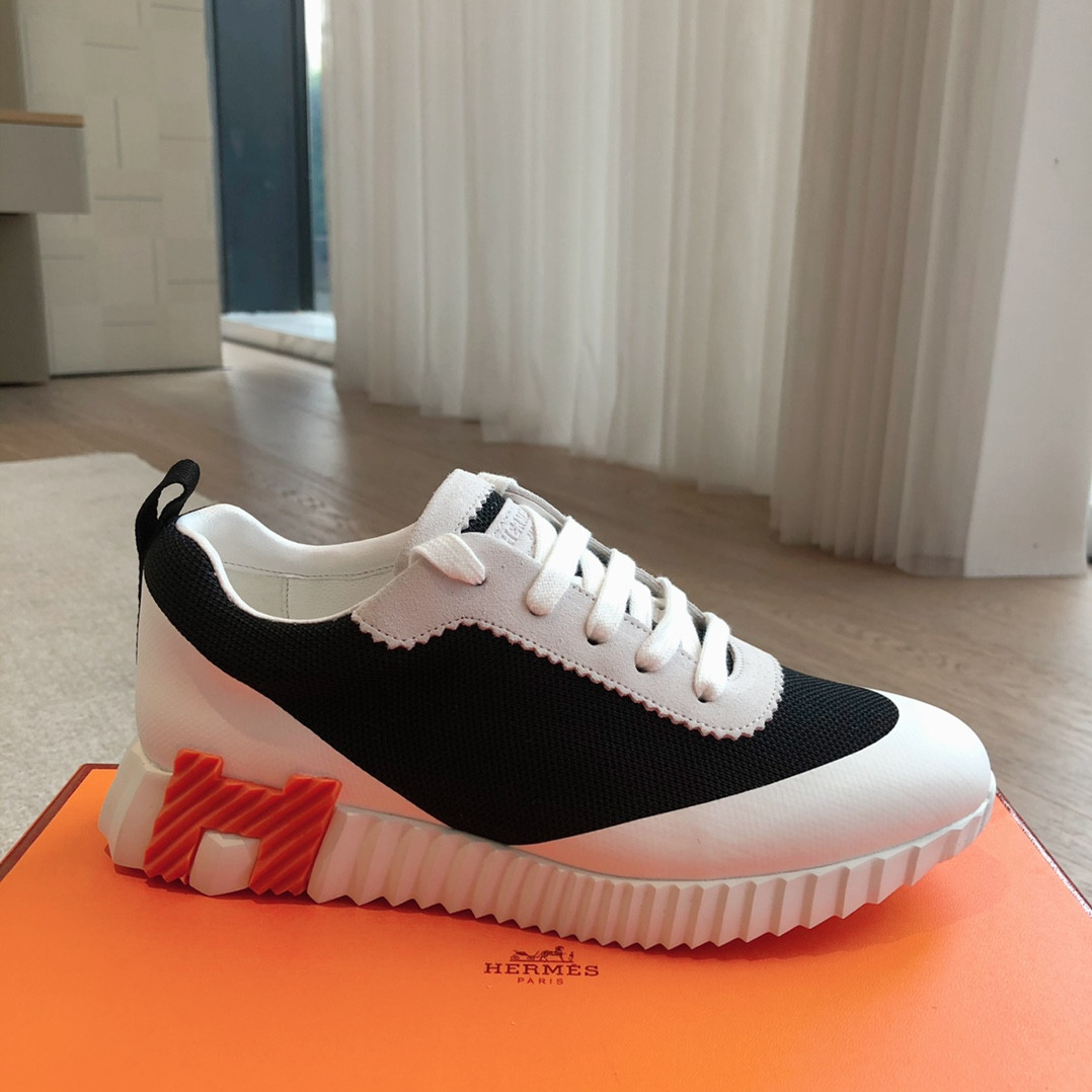 ua H**mes bouncing sneaker
