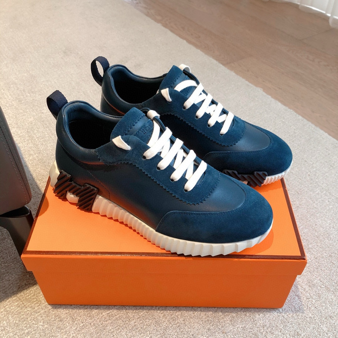 ua H**mes bouncing sneaker