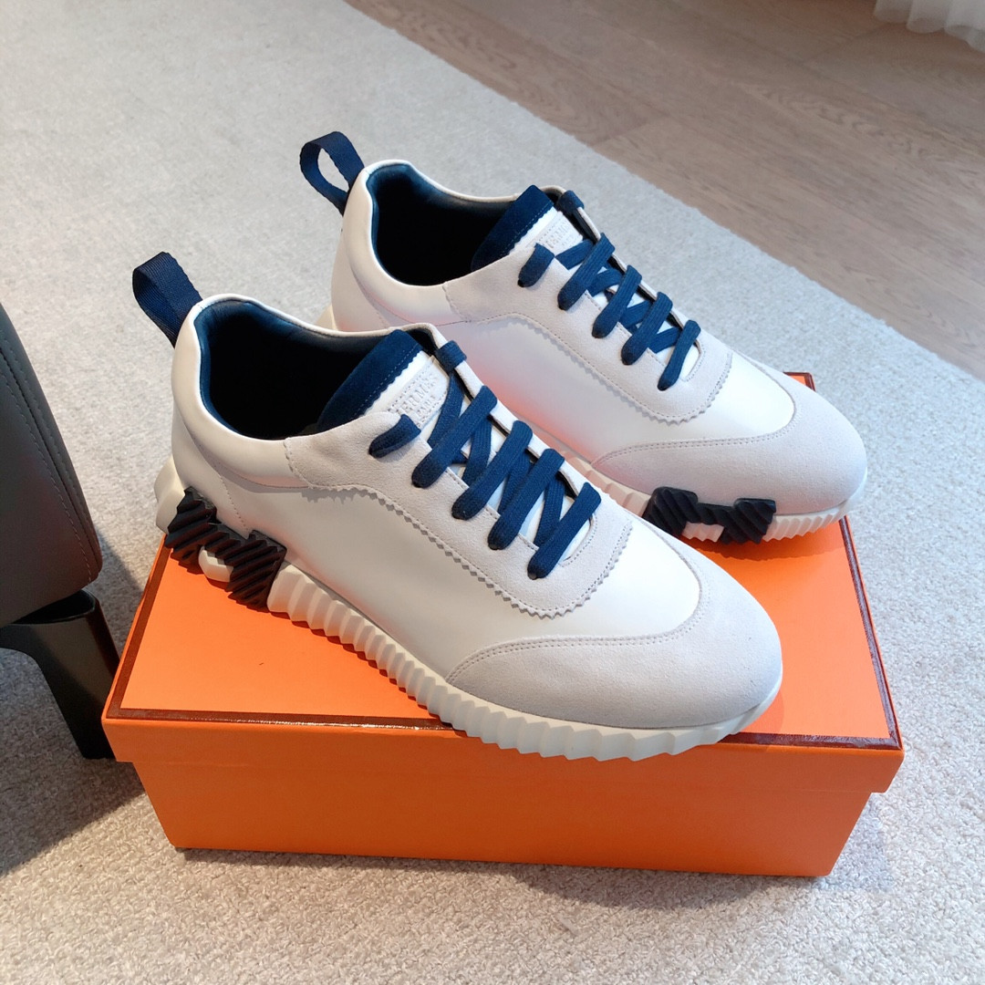 ua H**mes bouncing sneaker