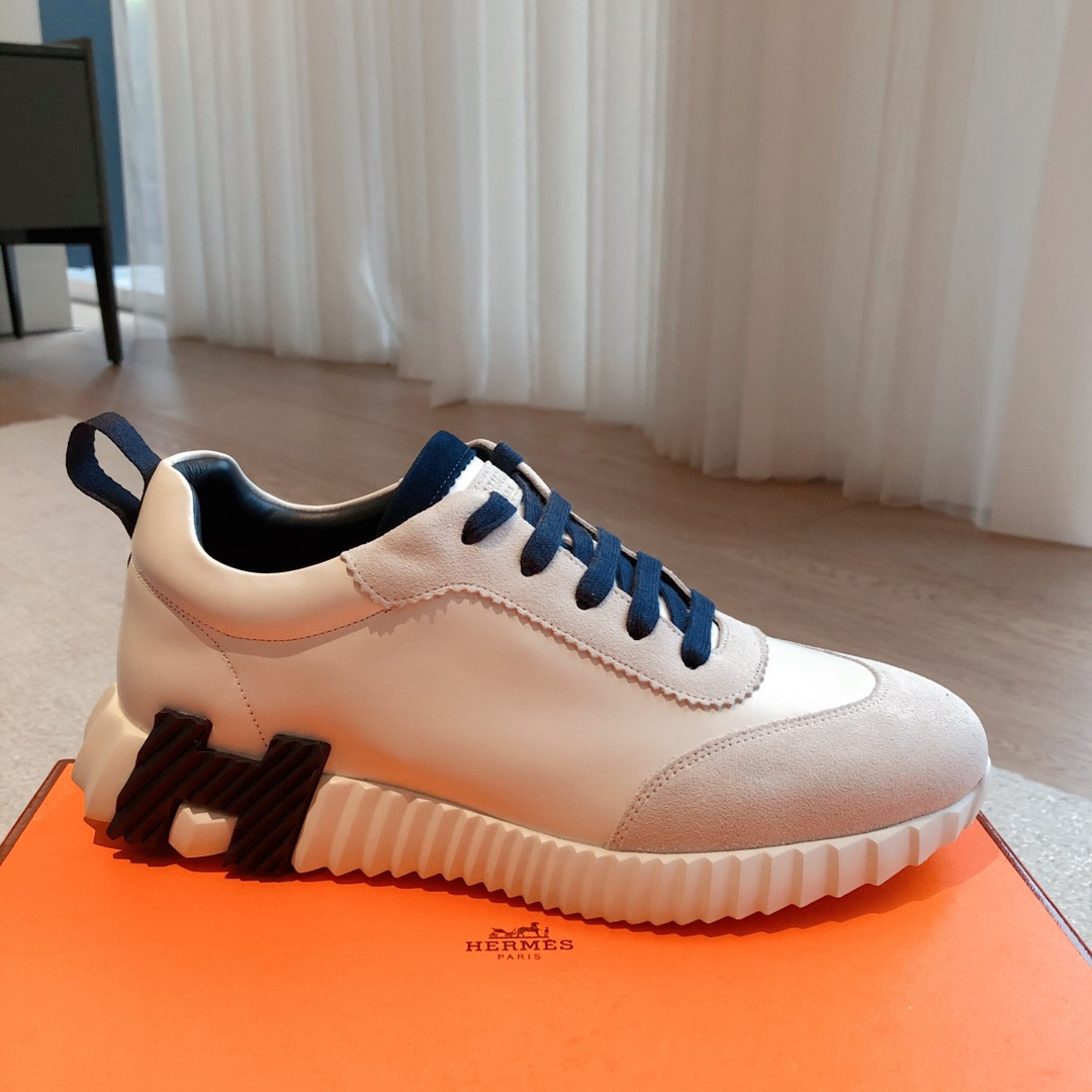 ua H**mes bouncing sneaker