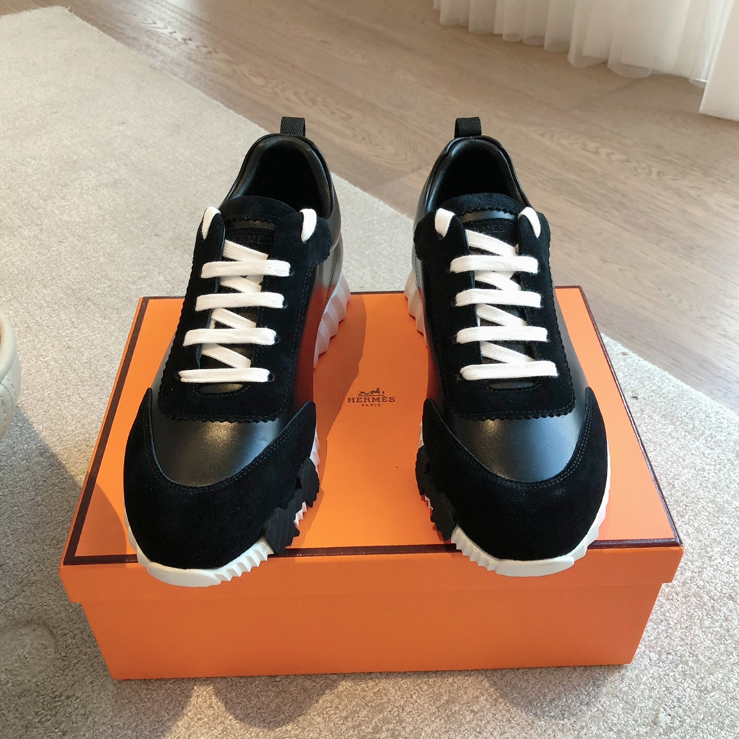 ua H**mes bouncing sneaker