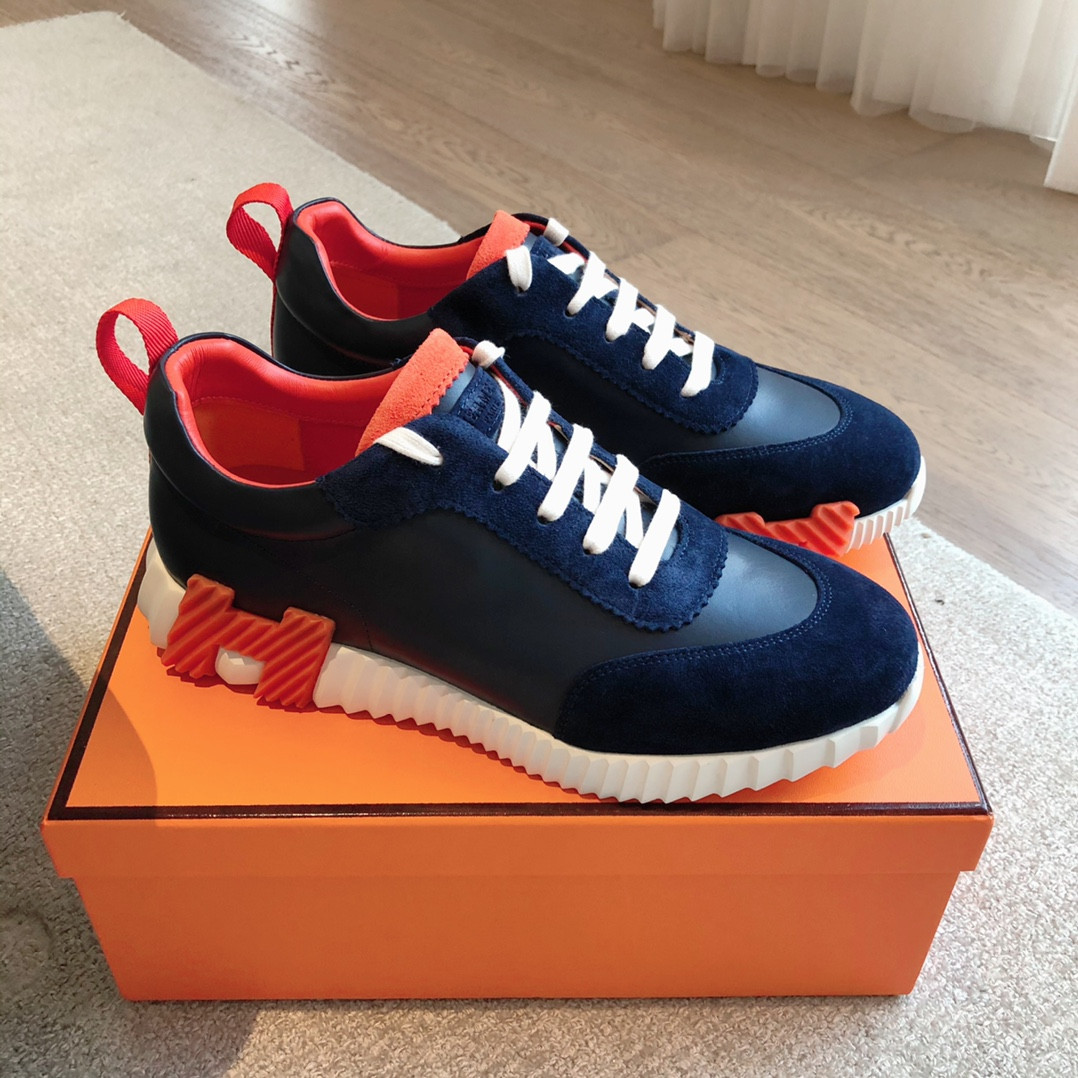 ua H**mes bouncing sneaker