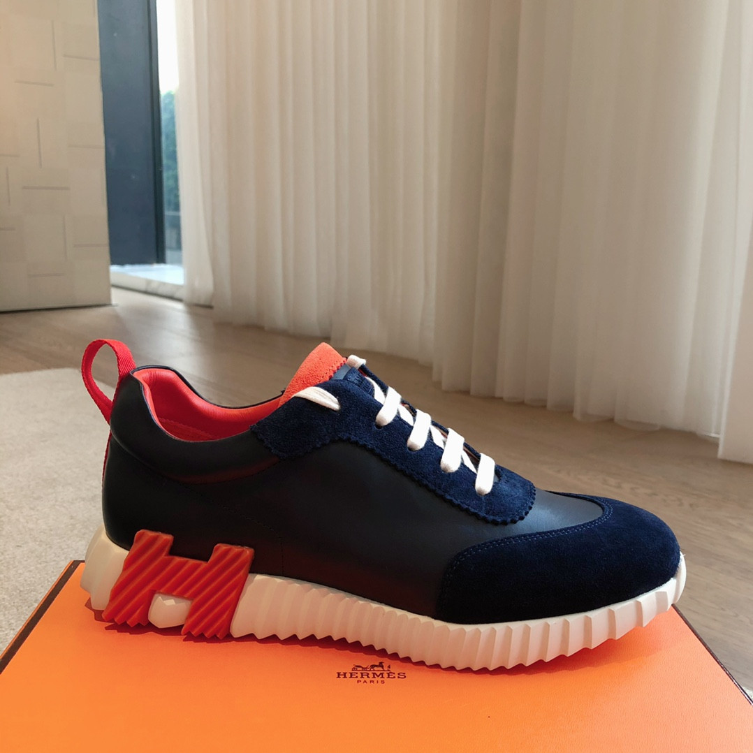ua H**mes bouncing sneaker