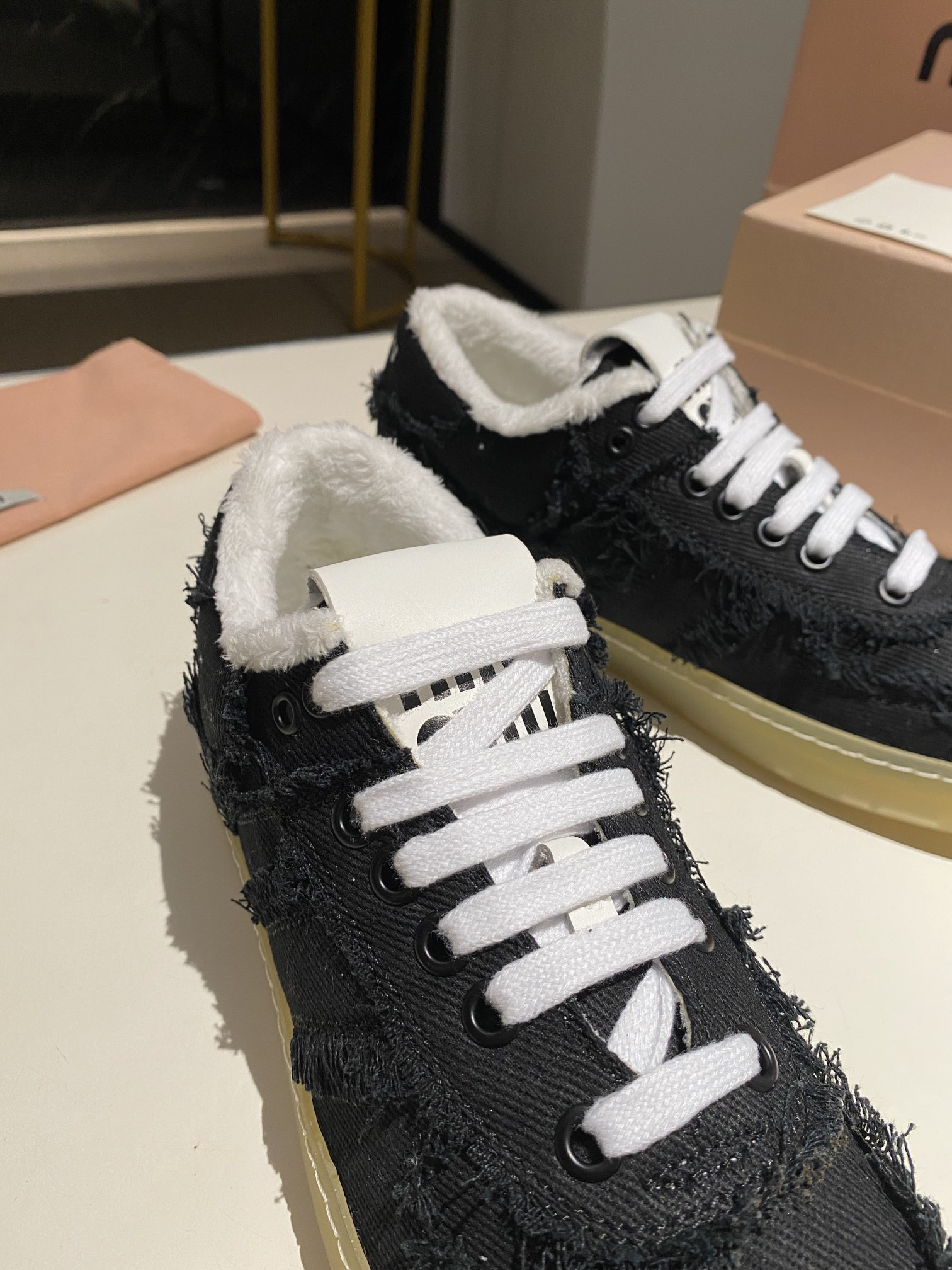 ua M1v M1v sneakers